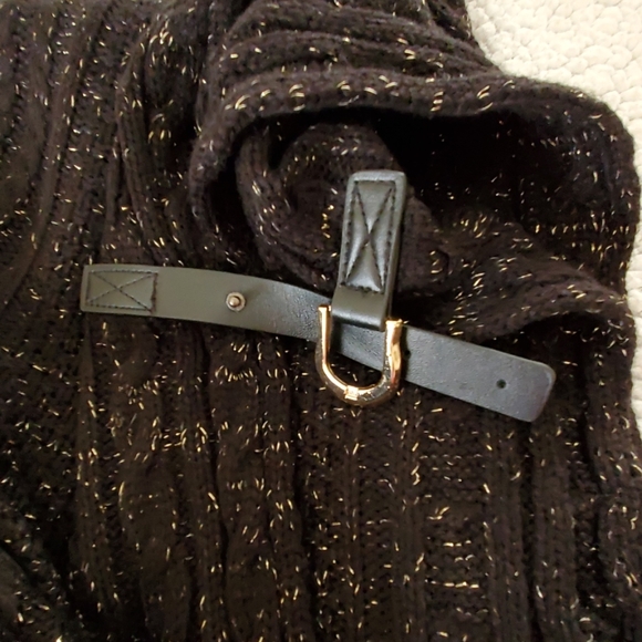 Brand New Ruana Wrap - Picture 3 of 5